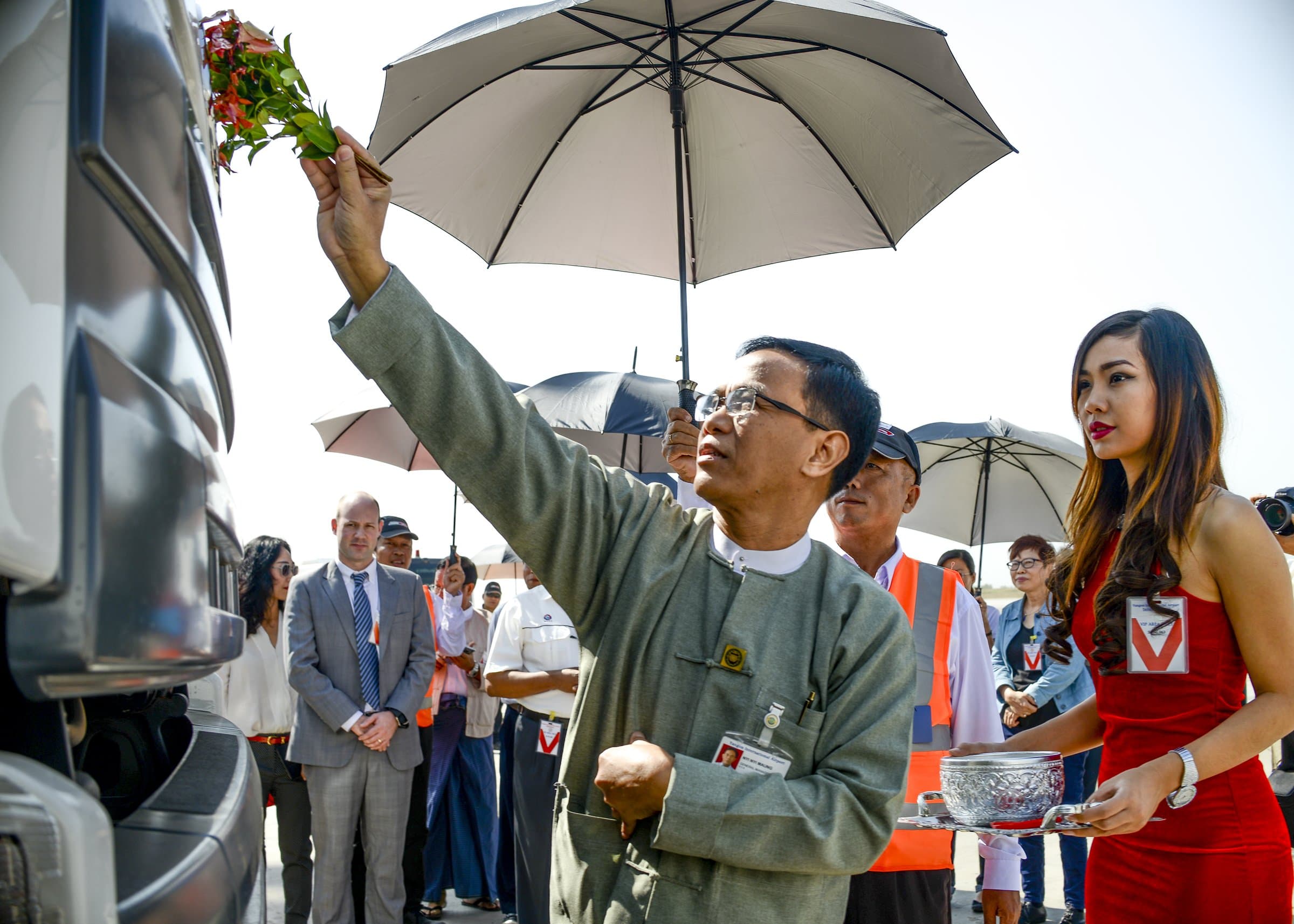 Blessing ceremony over the new refuellers