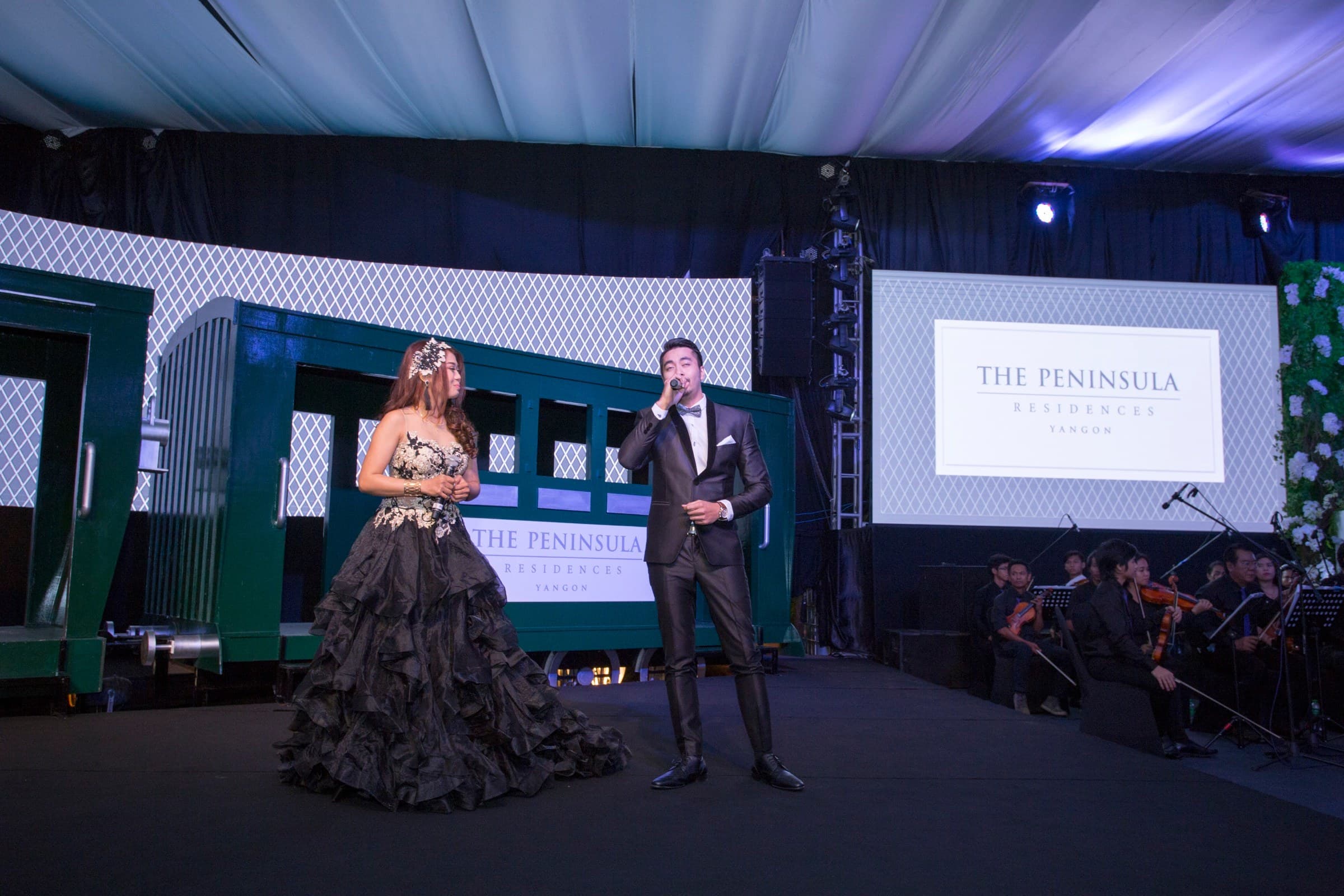 The Peninsula Residences gala — live performance in front of the train